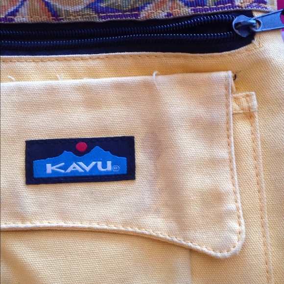 Yellow Kavu crossbody bag - Picture 3 of 4